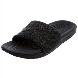 size 3 nike slides